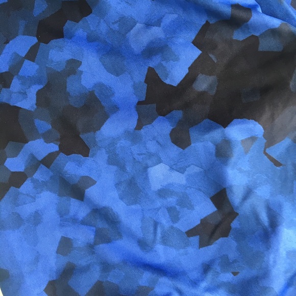 Lululemon - blue/black camouflage print - Picture 2 of 6